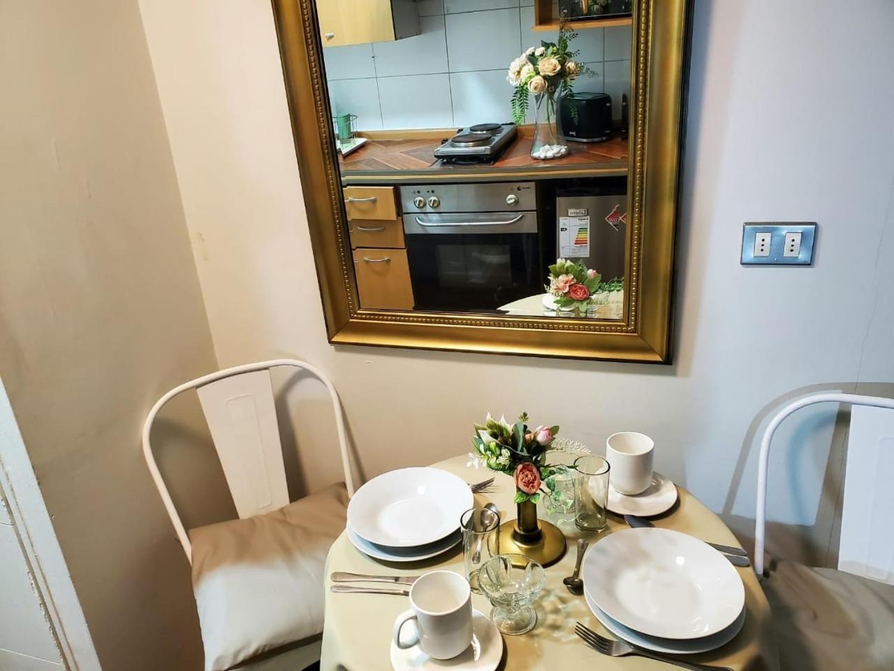 1asalida Estacion Metro Santa Lucia Apartment *